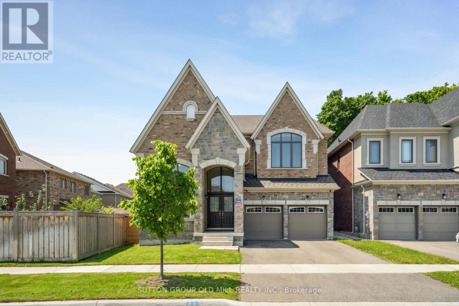 4 Daisy Meadow Crescent, Caledon, Ontario  L7C 4G4 - Photo 2 - W12518608