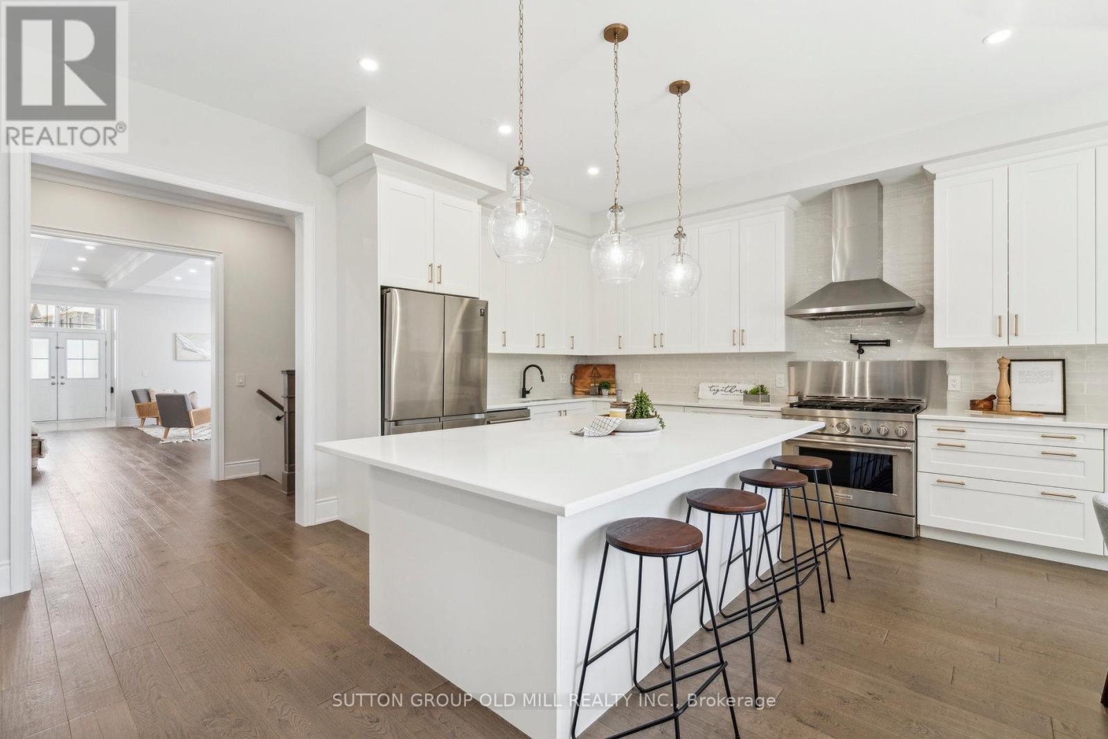 4 Daisy Meadow Crescent, Caledon, Ontario  L7C 4G4 - Photo 5 - W12518608