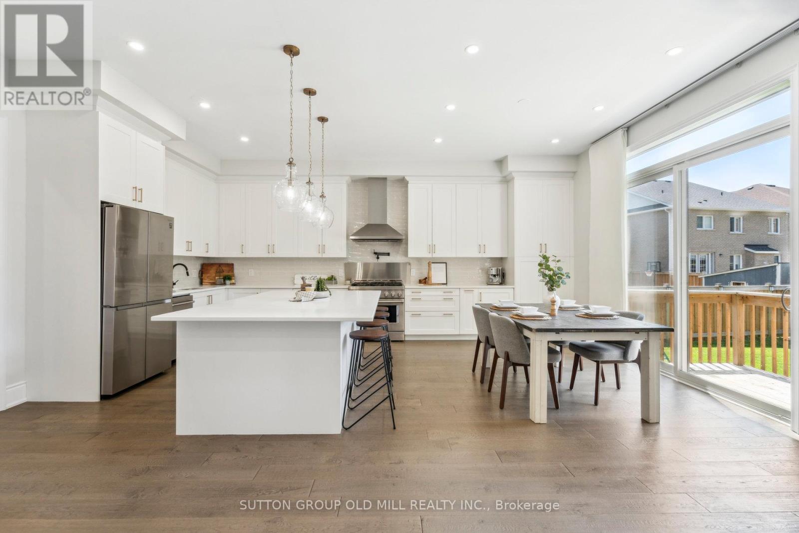 4 Daisy Meadow Crescent, Caledon, Ontario  L7C 4G4 - Photo 6 - W12518608