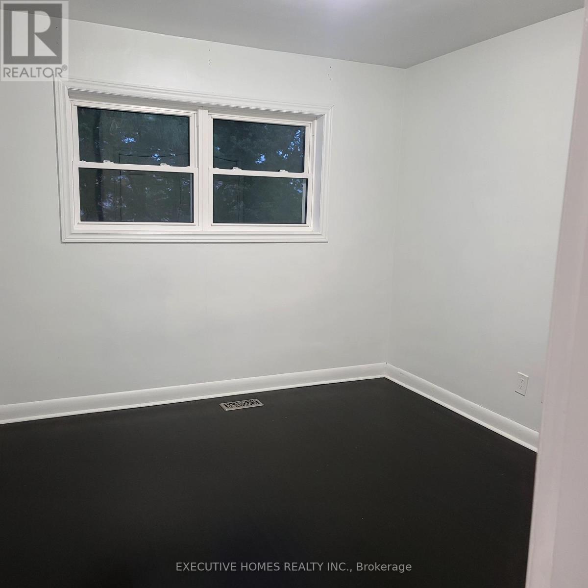 2221 Ghent Avenue, Burlington, Ontario  L7R 1Y6 - Photo 13 - W12518640