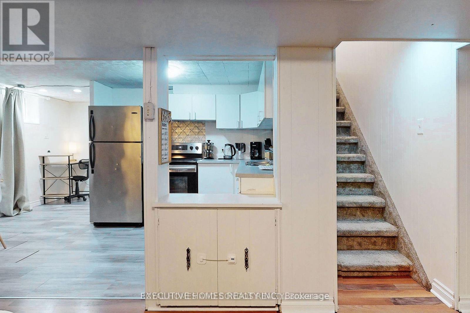 2221 Ghent Avenue, Burlington, Ontario  L7R 1Y6 - Photo 23 - W12518640