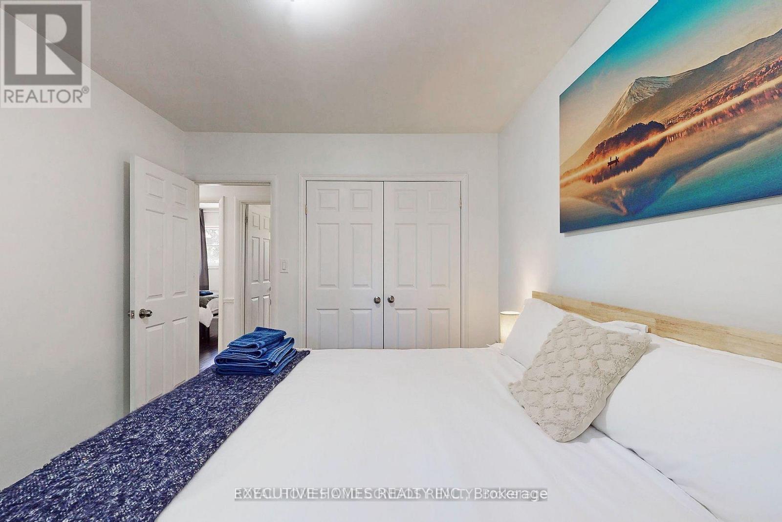 2221 Ghent Avenue, Burlington, Ontario  L7R 1Y6 - Photo 6 - W12518640