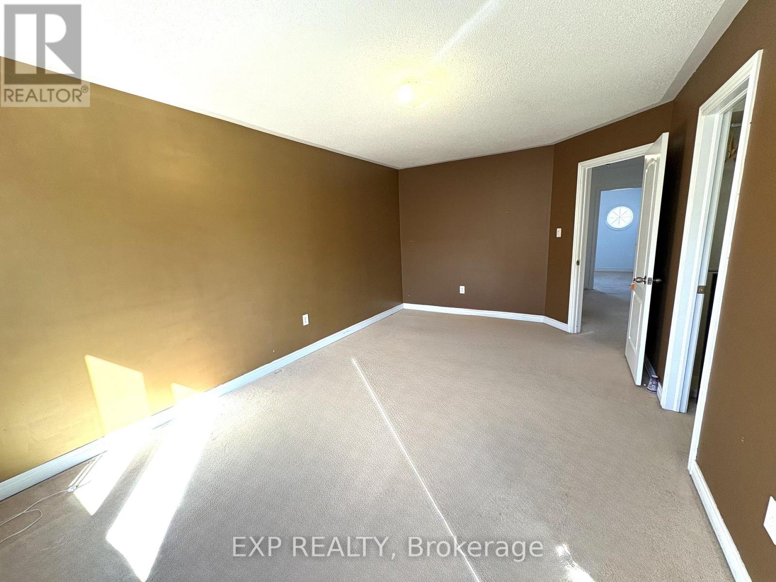 36 Frostbite Lane, Brampton, Ontario L6R 3L8 - Photo 11 - W12518674