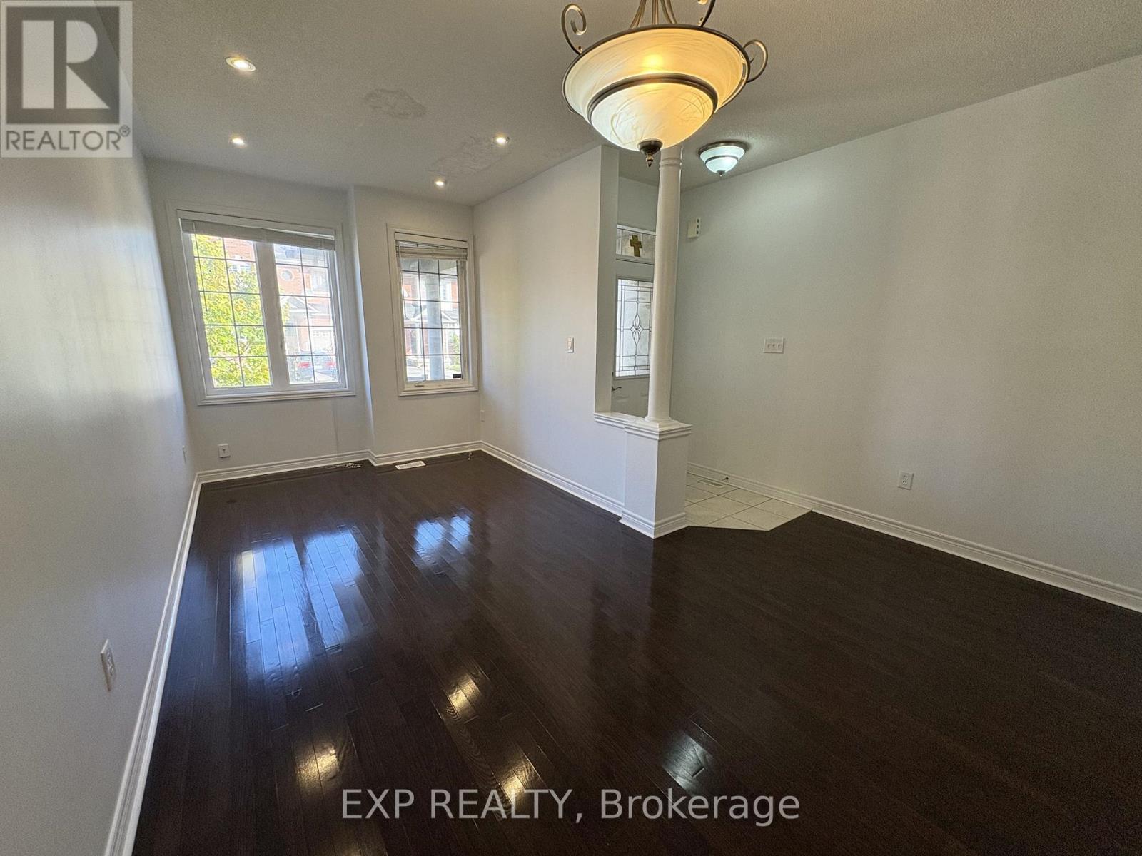 36 Frostbite Lane, Brampton, Ontario L6R 3L8 - Photo 2 - W12518674