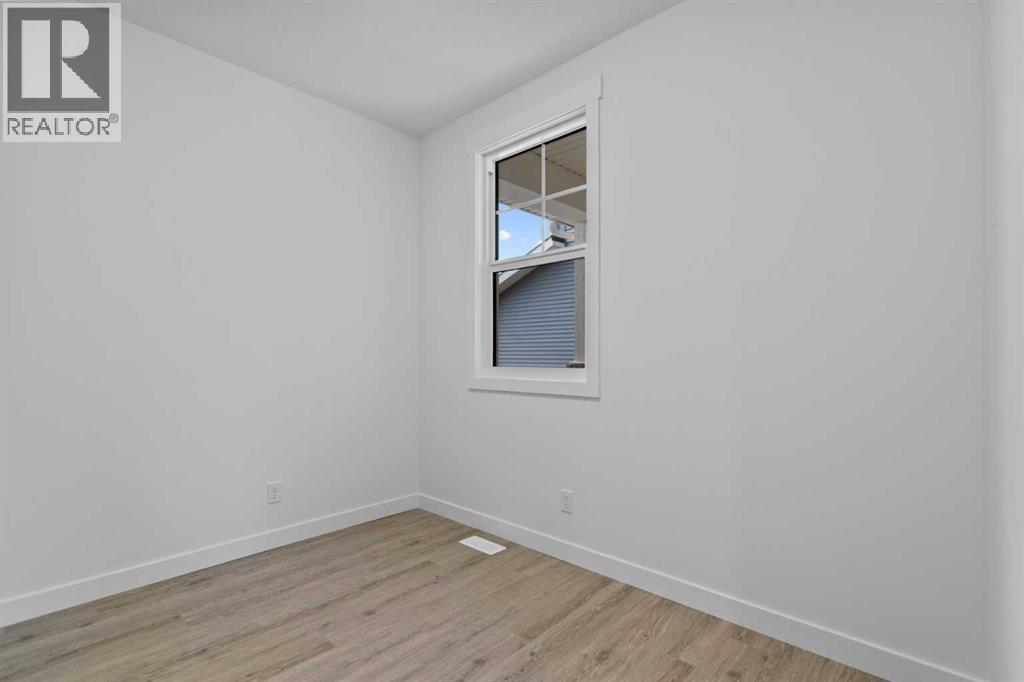 Property at 22 Emerson Crescent image 4