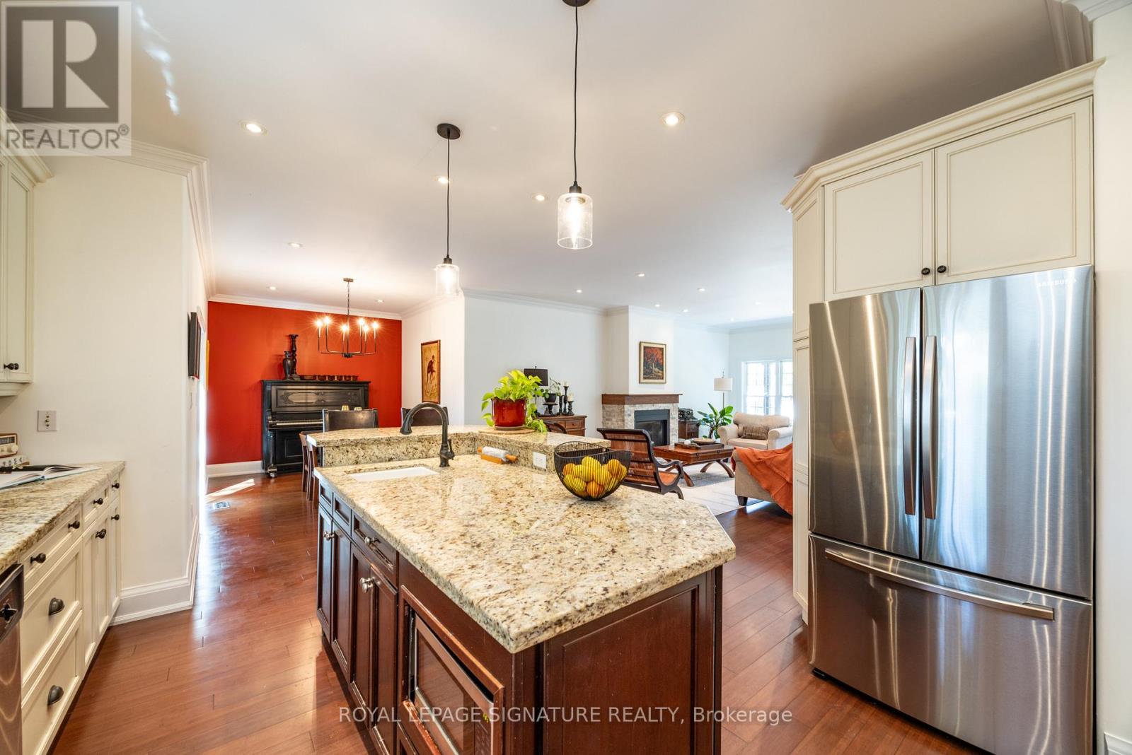 116 Milton Street, Toronto, Ontario  M8Y 2Y3 - Photo 18 - W12517698