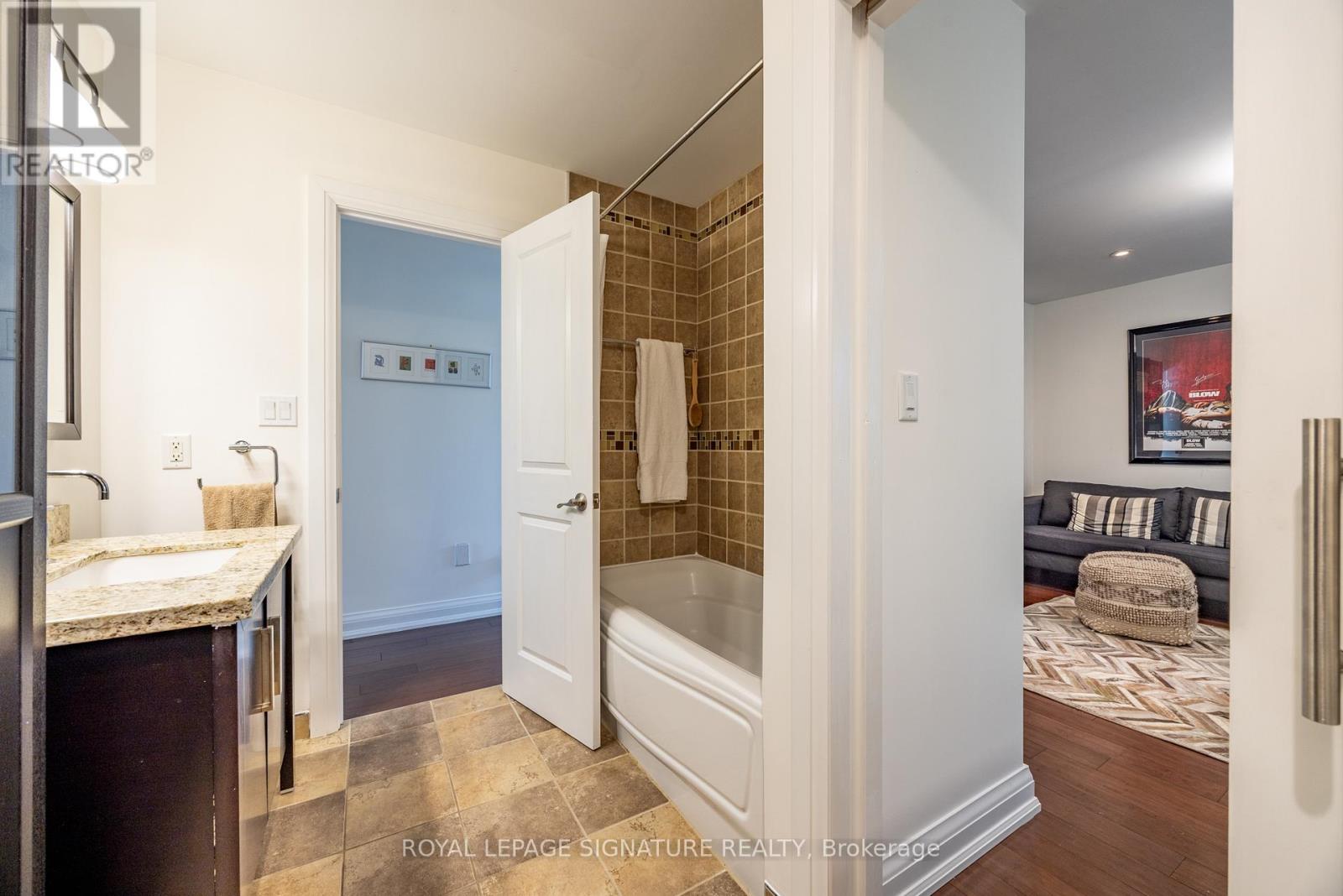 116 Milton Street, Toronto, Ontario  M8Y 2Y3 - Photo 29 - W12517698