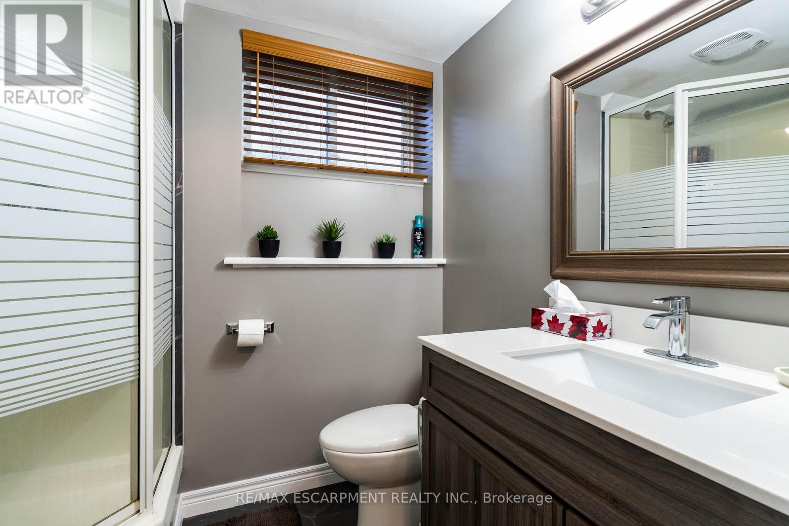 4 Adelaide Avenue, Brantford, Ontario N3S 7H3 - Photo 16 - X12477679