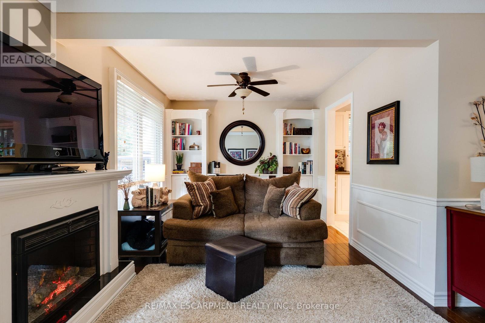 4 Adelaide Avenue, Brantford, Ontario N3S 7H3 - Photo 9 - X12477679