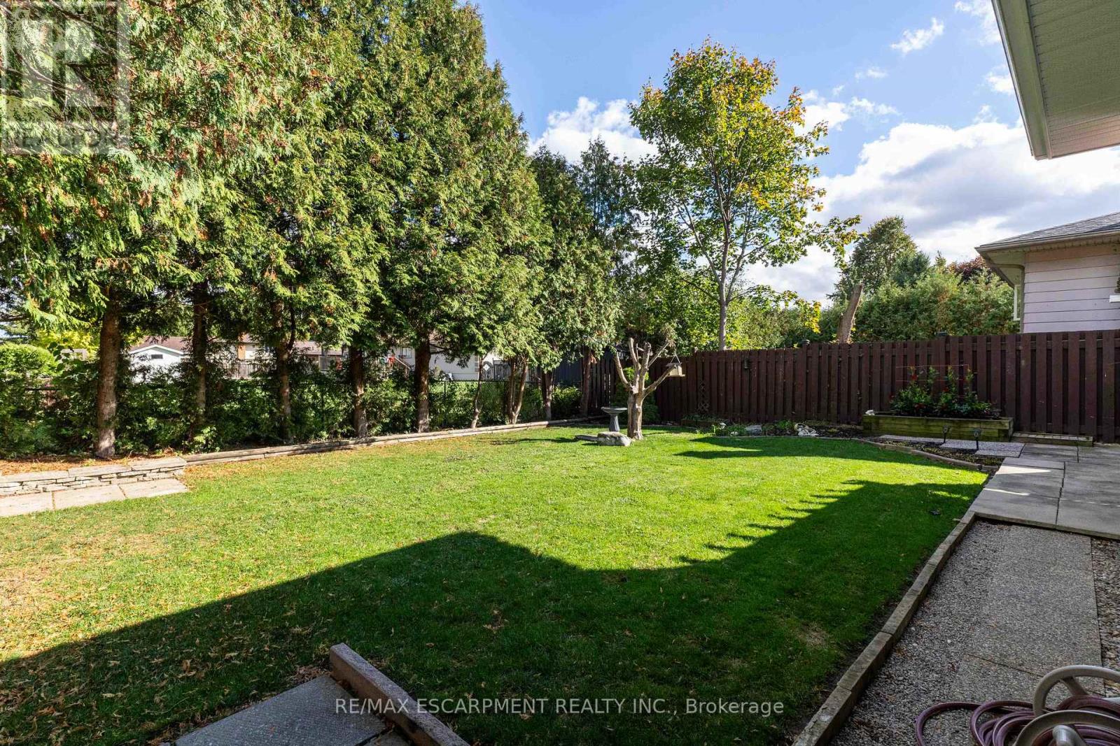 4 Adelaide Avenue, Brantford, Ontario N3S 7H3 - Photo 25 - X12477679