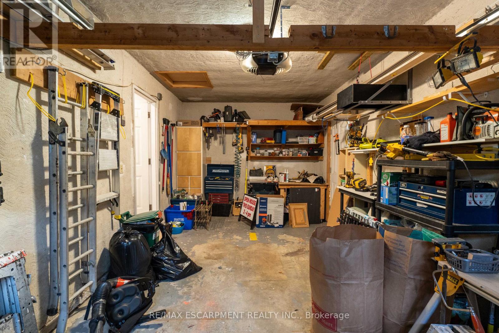 4 Adelaide Avenue, Brantford, Ontario N3S 7H3 - Photo 39 - X12477679