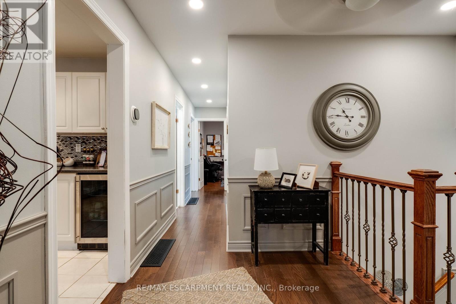 4 Adelaide Avenue, Brantford, Ontario N3S 7H3 - Photo 6 - X12477679