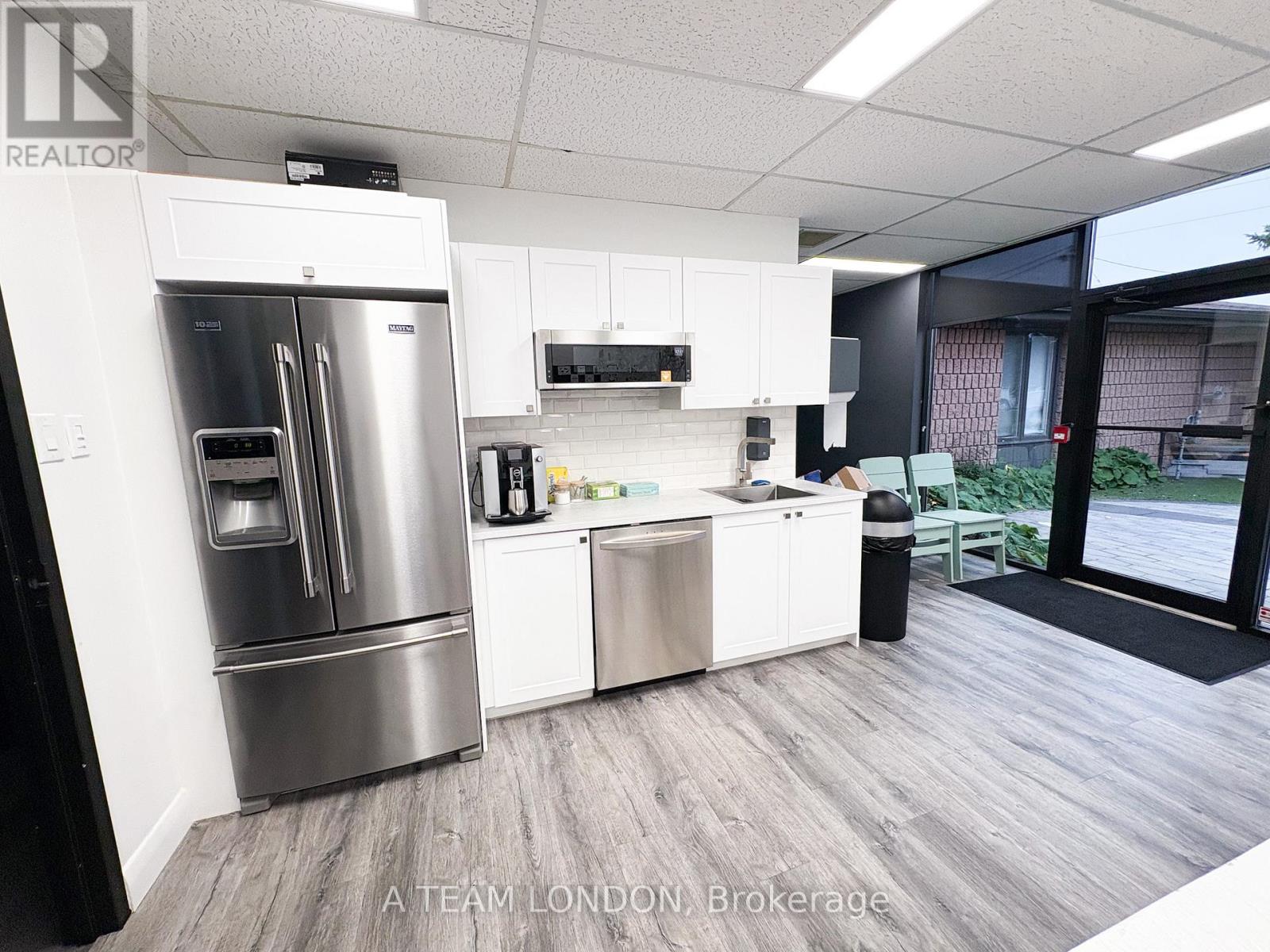 1540 North Routledge Park, London North, Ontario N6H 5L6 - Photo 27 - X12518690