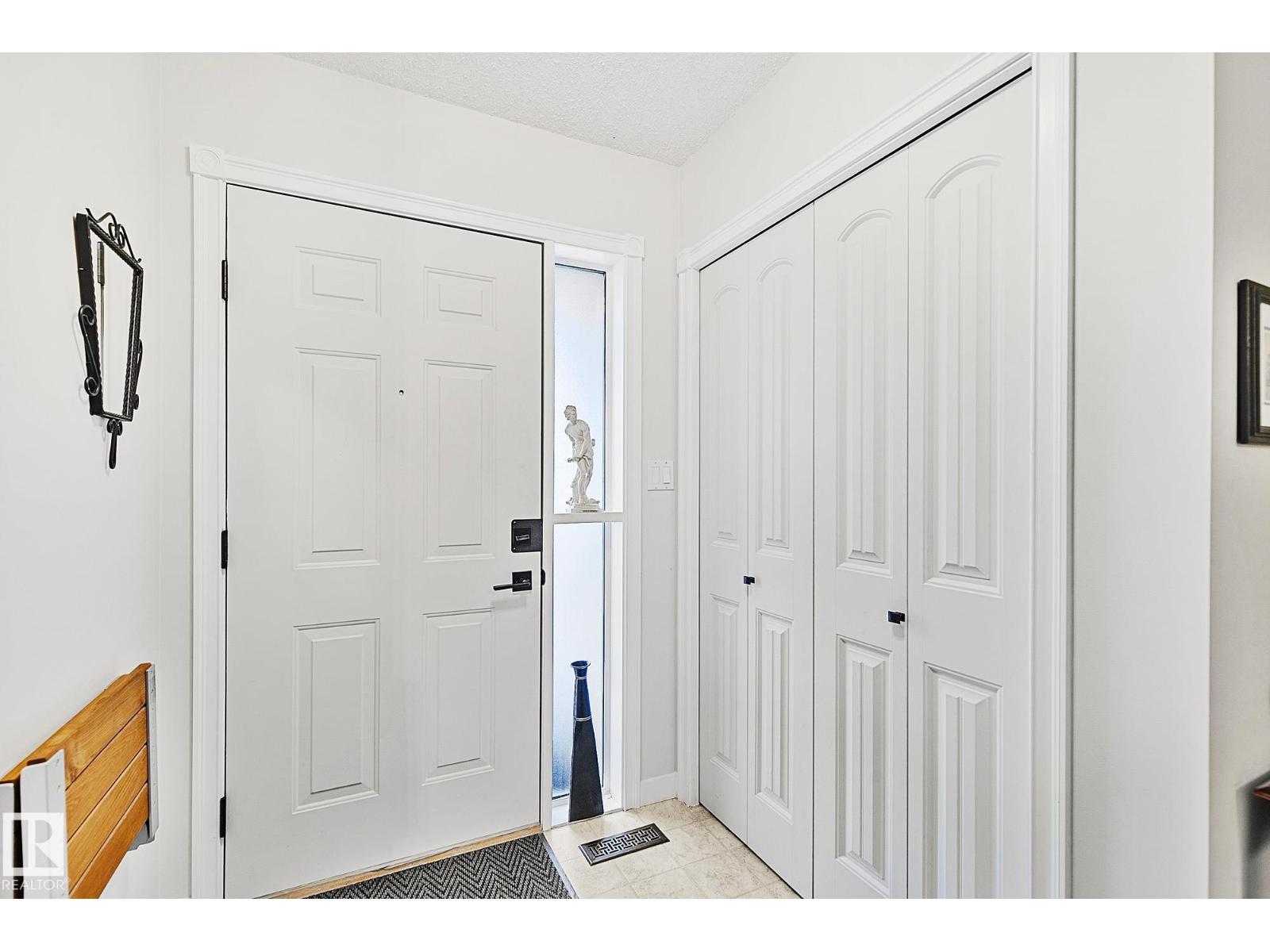 #32 9704 165 St Nw, Edmonton, Alberta  T5P 4W4 - Photo 2 - E4464958