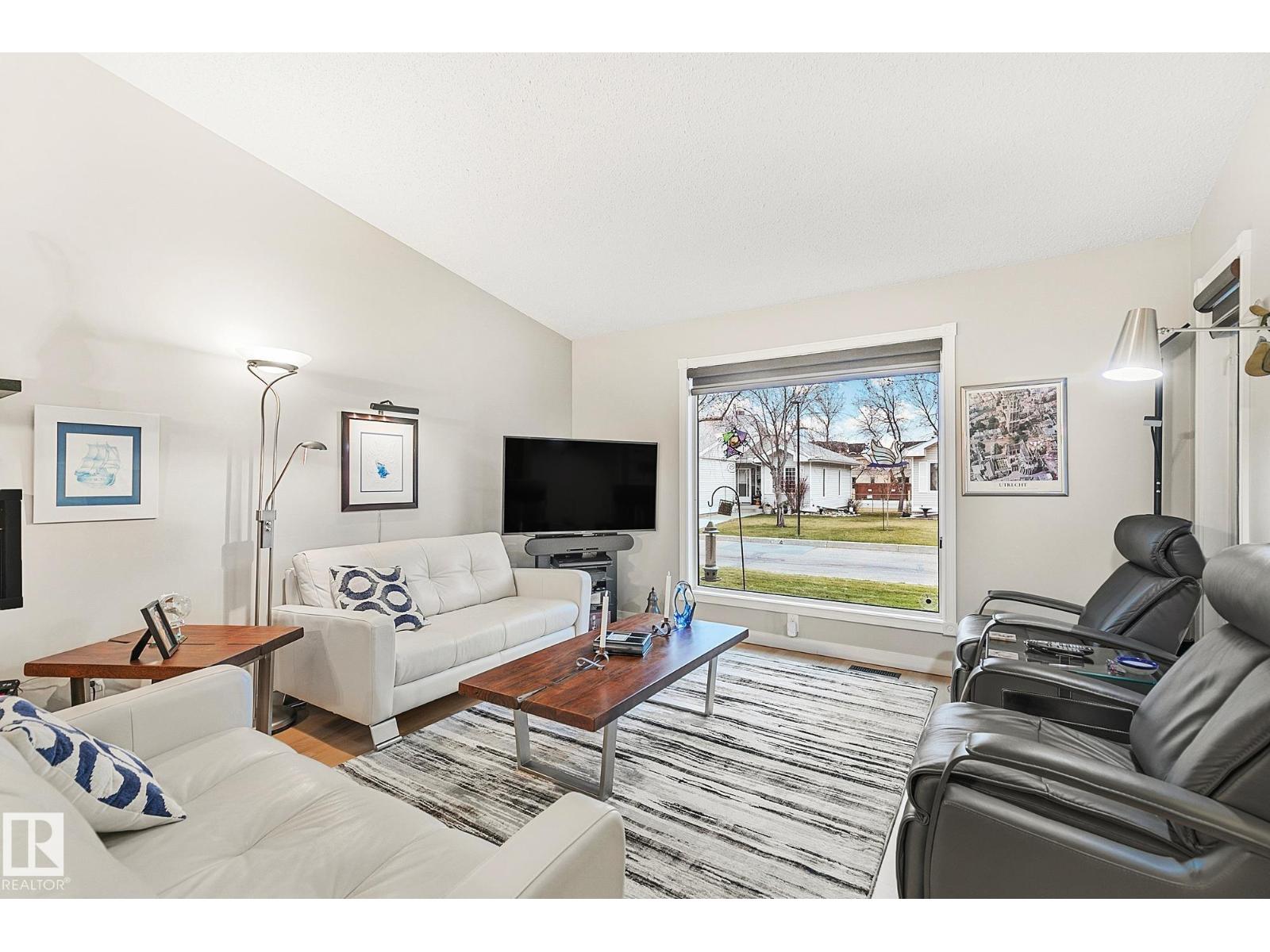 #32 9704 165 St Nw, Edmonton, Alberta  T5P 4W4 - Photo 3 - E4464958