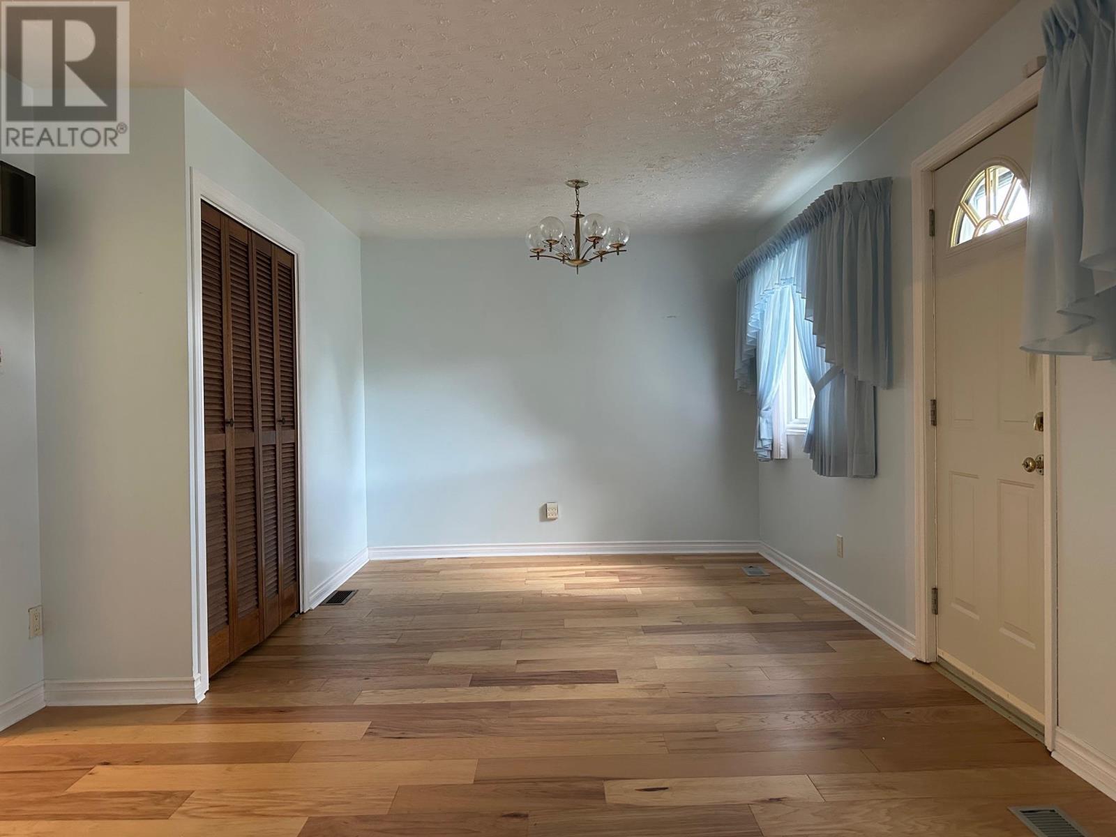 326 Mary St W, Thunder Bay, Ontario P7E 4K8 - Photo 3 - TB253419