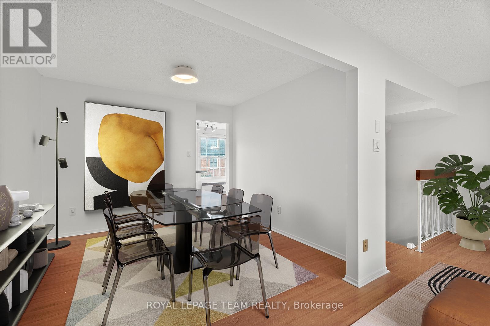 9 Moorside Private, Ottawa, Ontario K2C 3P4 - Photo 13 - X12518734