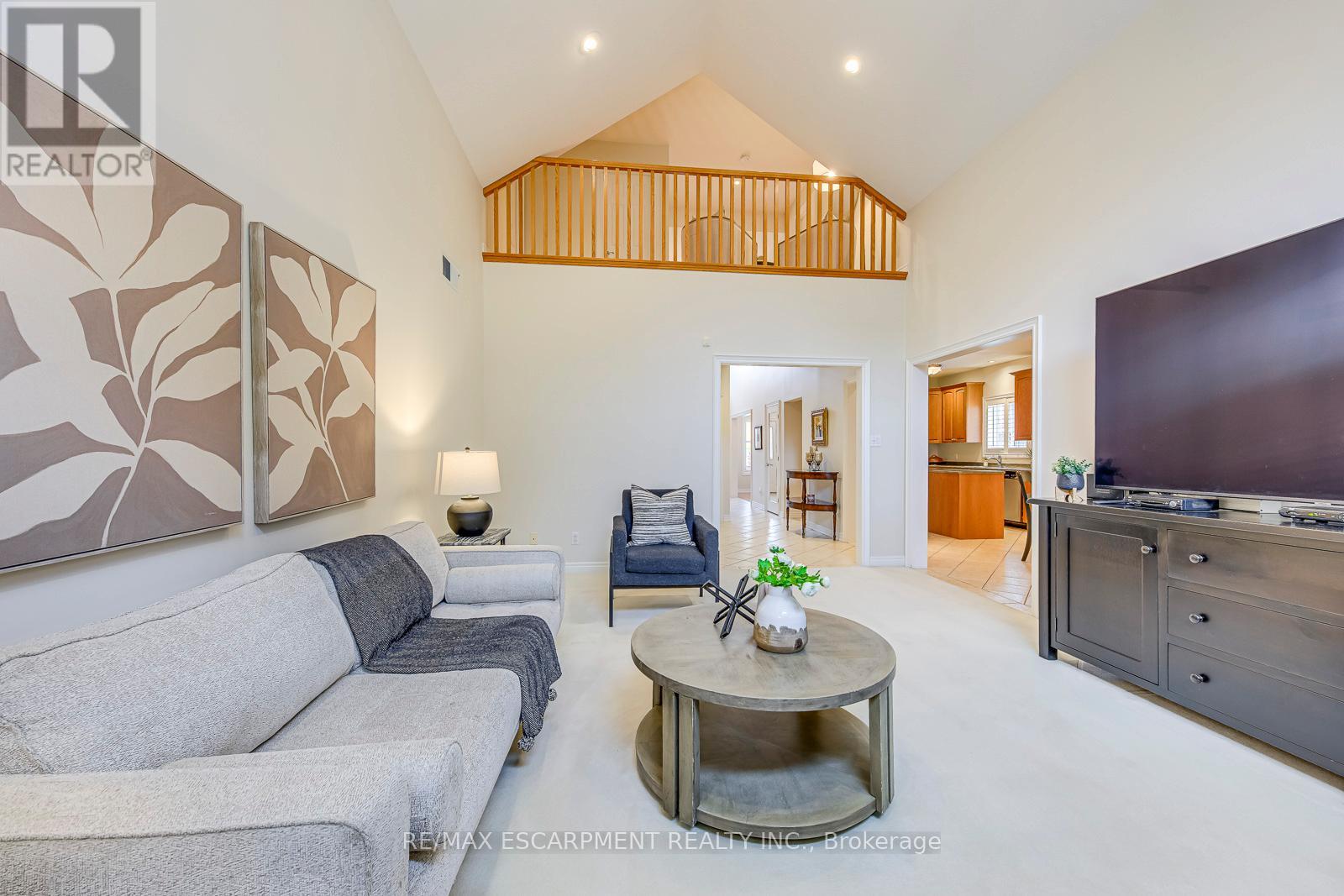 42 Creanona Boulevard, Hamilton, Ontario  L8E 5T2 - Photo 15 - X12518458