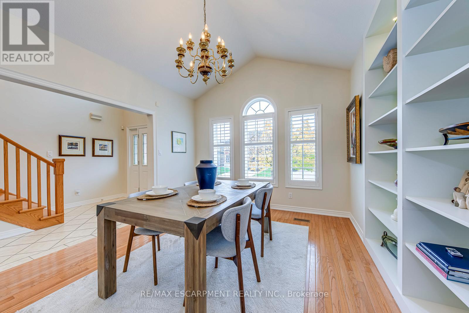 42 Creanona Boulevard, Hamilton, Ontario  L8E 5T2 - Photo 6 - X12518458