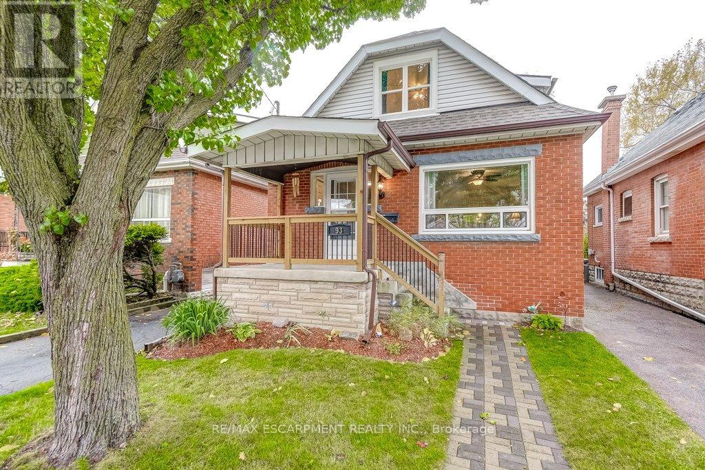93 BARONS AVENUE N, Hamilton, Ontario