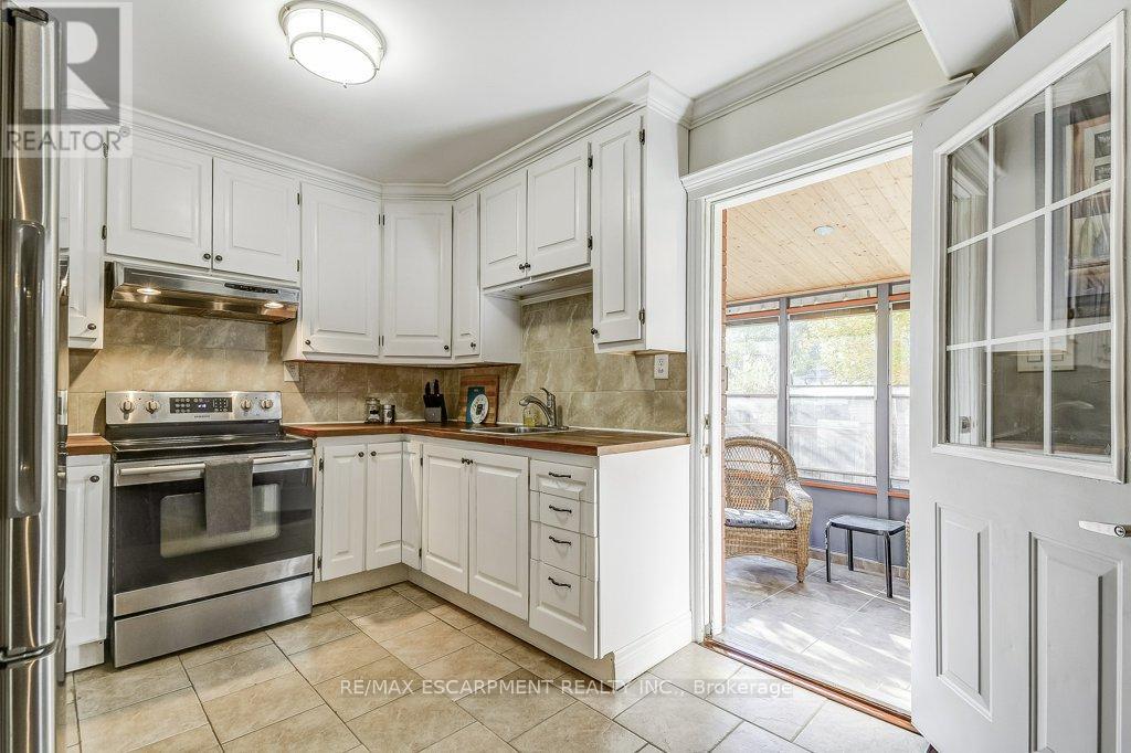 93 Barons Avenue N, Hamilton, Ontario  L8H 5A5 - Photo 12 - X12518470