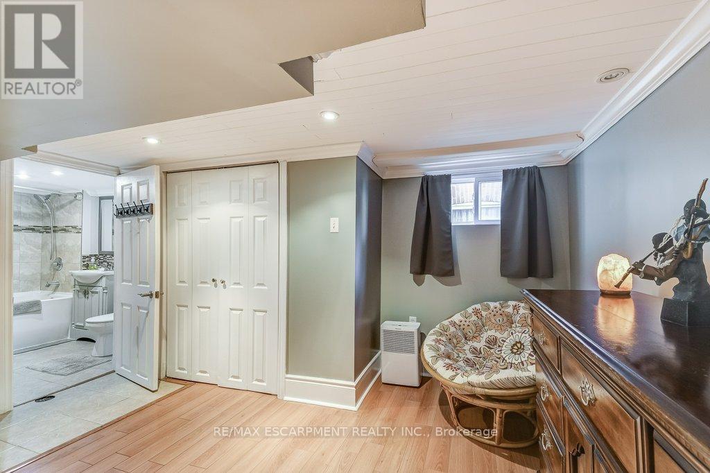 93 Barons Avenue N, Hamilton, Ontario  L8H 5A5 - Photo 18 - X12518470