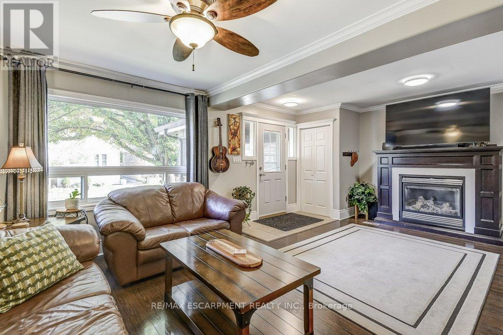 93 Barons Avenue N, Hamilton, Ontario  L8H 5A5 - Photo 5 - X12518470