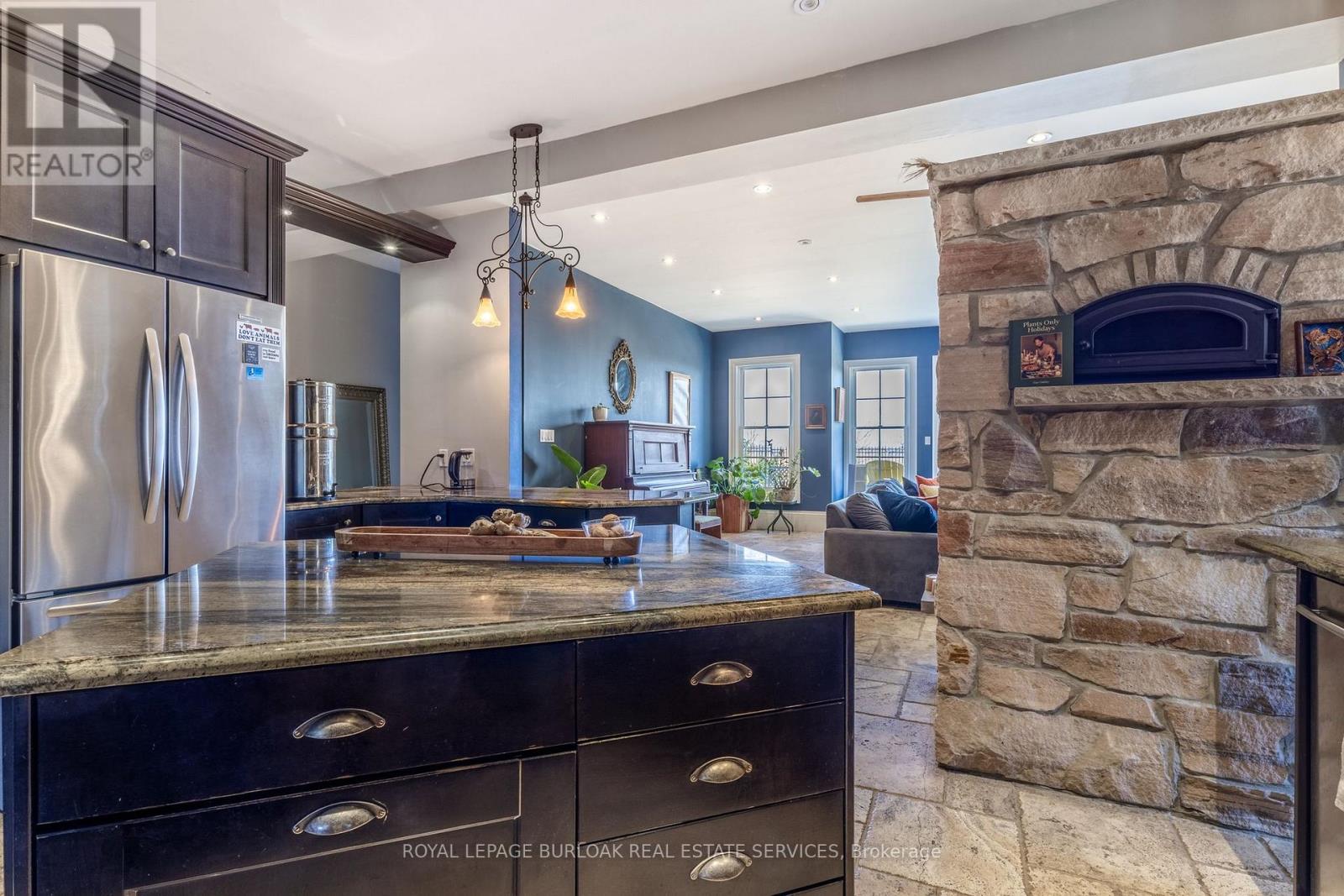 957 Beach Boulevard, Hamilton, Ontario  L8H 6Z7 - Photo 8 - X12518504