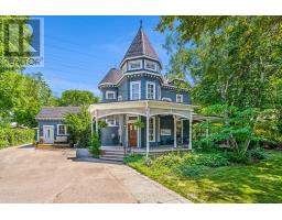 957 BEACH BOULEVARD, Hamilton, Ontario