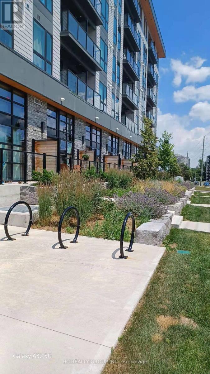 516 - 312 Erb Street W, Waterloo, Ontario  N2L 1W3 - Photo 2 - X12518538