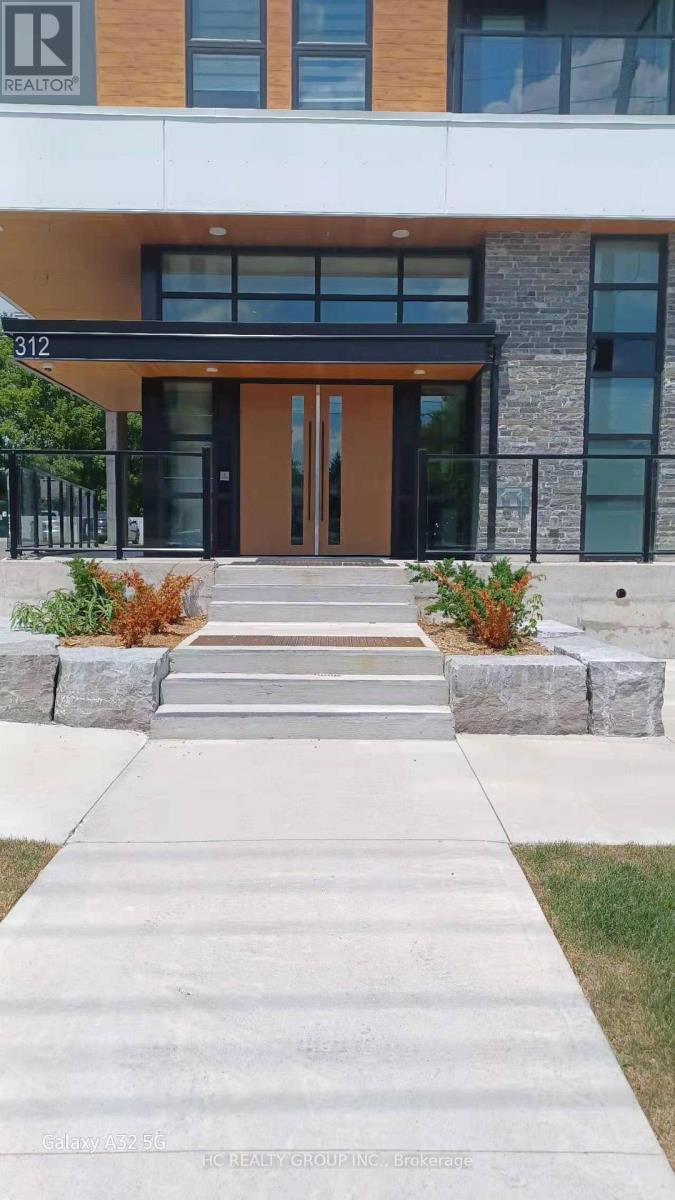 516 - 312 Erb Street W, Waterloo, Ontario  N2L 1W3 - Photo 4 - X12518538