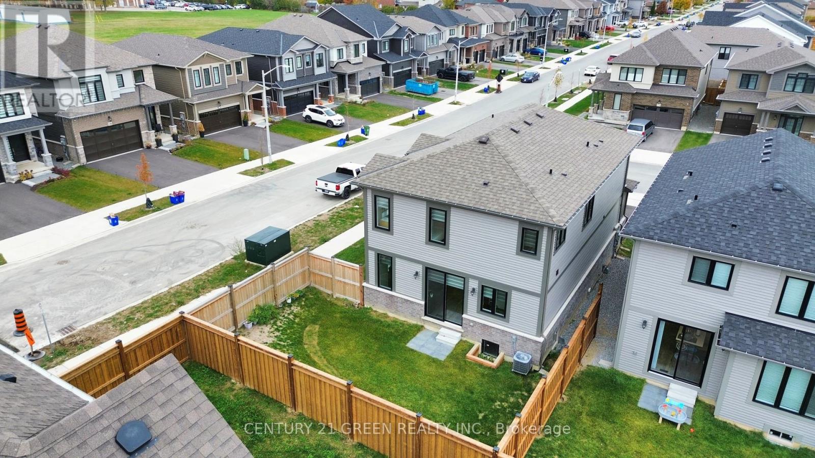 175 Blackbird Way, Hamilton, Ontario  L0R 1W0 - Photo 33 - X12518554