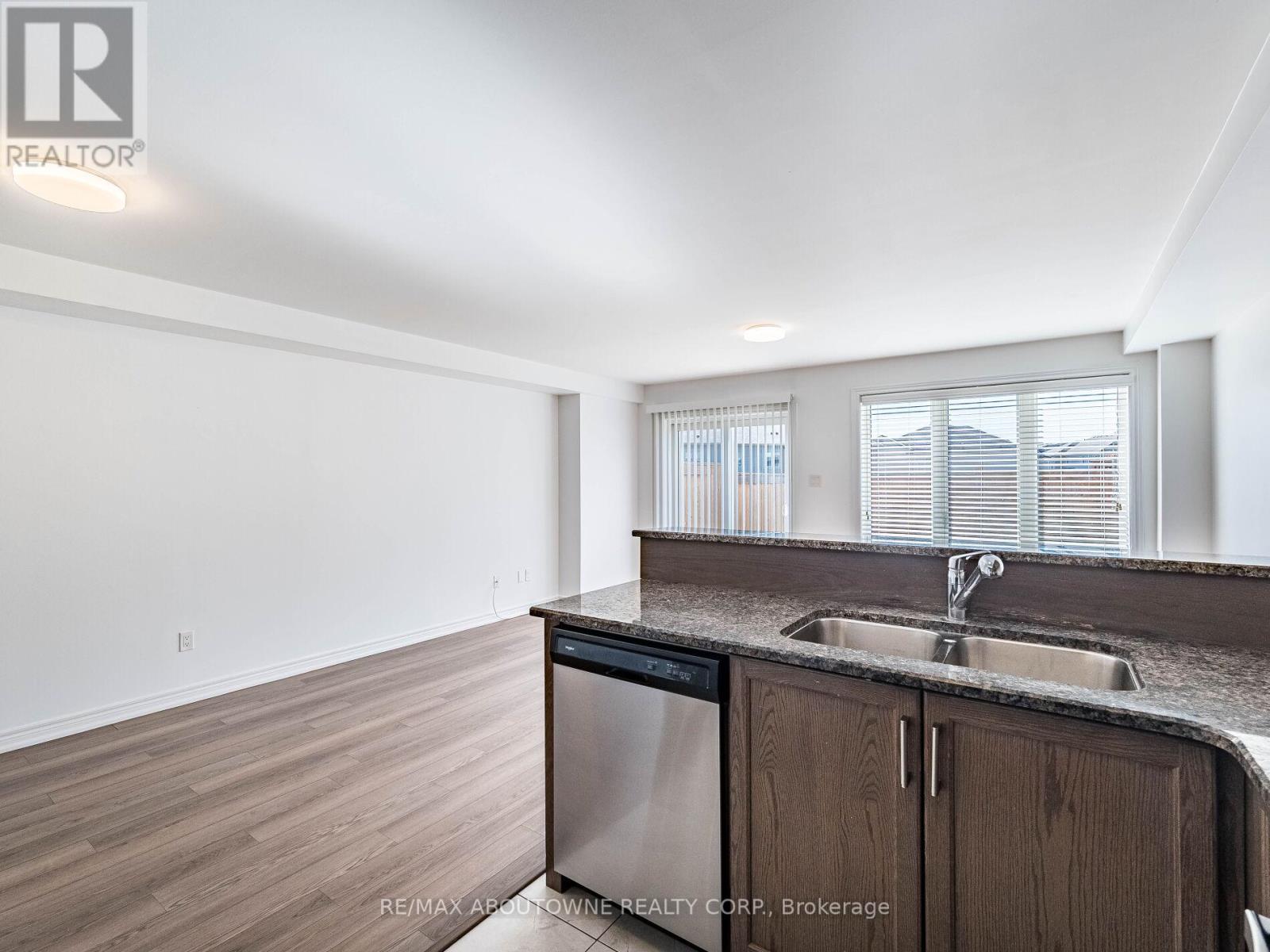 177 Law Drive, Guelph, Ontario N1E 0E7 - Photo 17 - X12518572