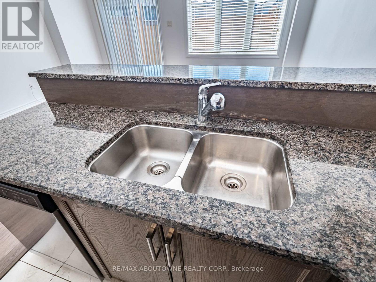 177 Law Drive, Guelph, Ontario N1E 0E7 - Photo 18 - X12518572