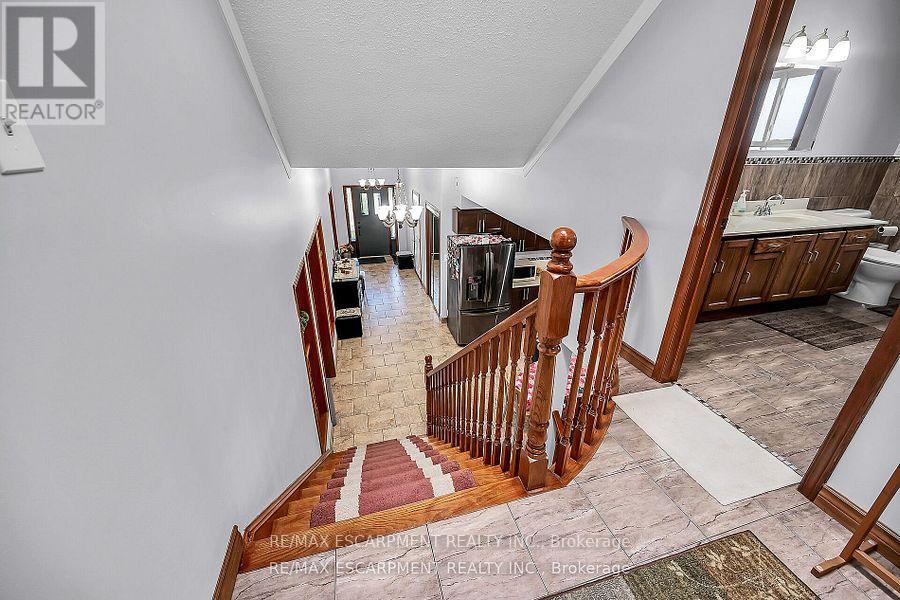 140 Solomon Crescent, Hamilton, Ontario  L8W 2G7 - Photo 24 - X12518576