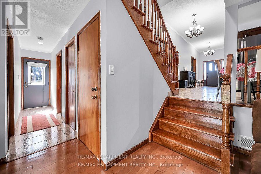 140 Solomon Crescent, Hamilton, Ontario  L8W 2G7 - Photo 29 - X12518576