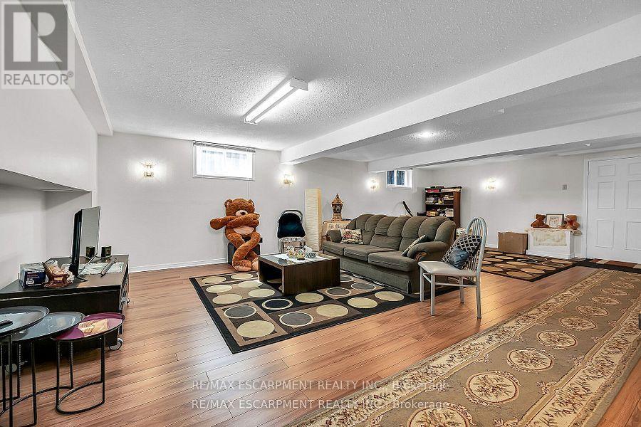 140 Solomon Crescent, Hamilton, Ontario  L8W 2G7 - Photo 34 - X12518576