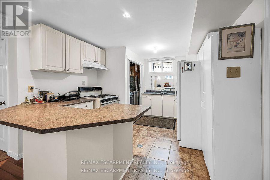 140 Solomon Crescent, Hamilton, Ontario  L8W 2G7 - Photo 37 - X12518576