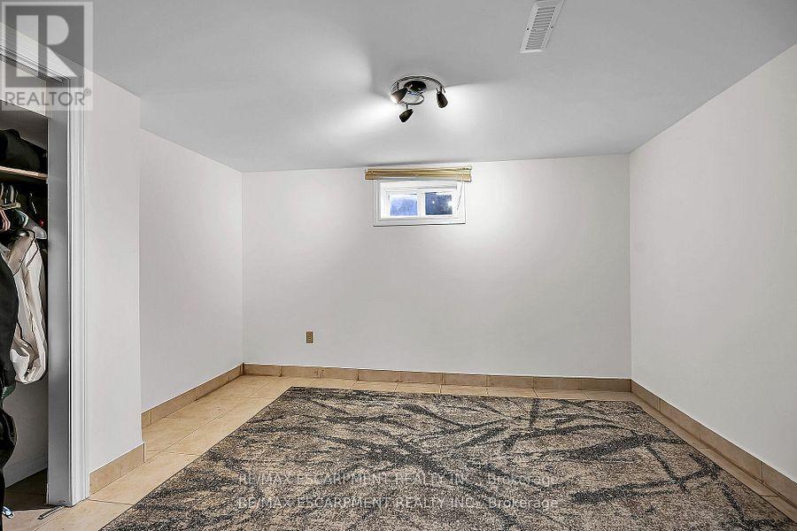 140 Solomon Crescent, Hamilton, Ontario  L8W 2G7 - Photo 41 - X12518576