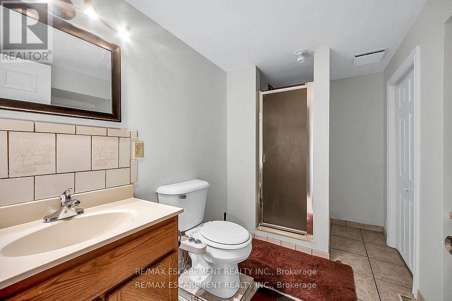 140 Solomon Crescent, Hamilton, Ontario  L8W 2G7 - Photo 42 - X12518576