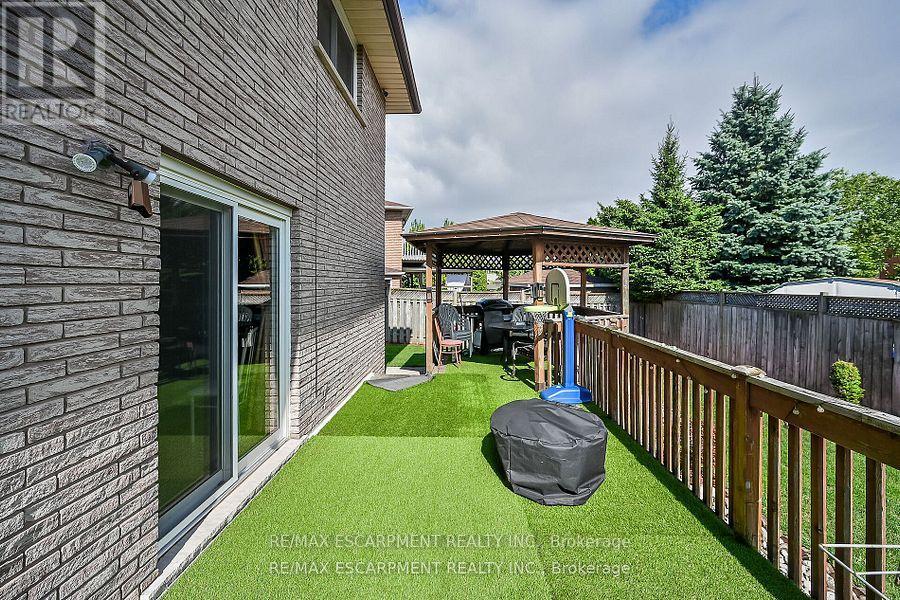 140 Solomon Crescent, Hamilton, Ontario  L8W 2G7 - Photo 47 - X12518576