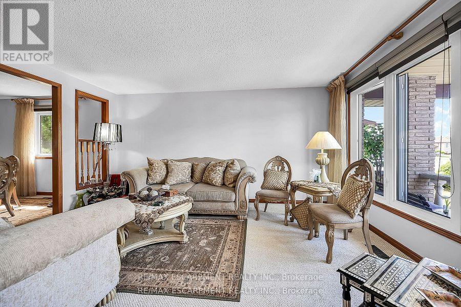 140 Solomon Crescent, Hamilton, Ontario  L8W 2G7 - Photo 7 - X12518576