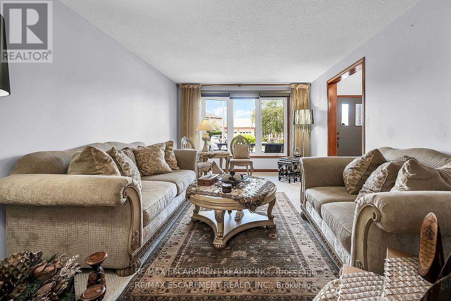 140 Solomon Crescent, Hamilton, Ontario  L8W 2G7 - Photo 9 - X12518576