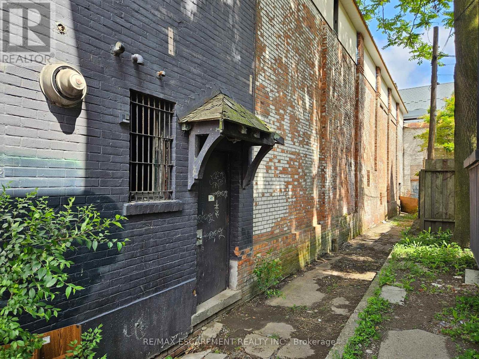 434 King Street W, Hamilton, Ontario L8P 1B7 - Photo 4 - X12518614