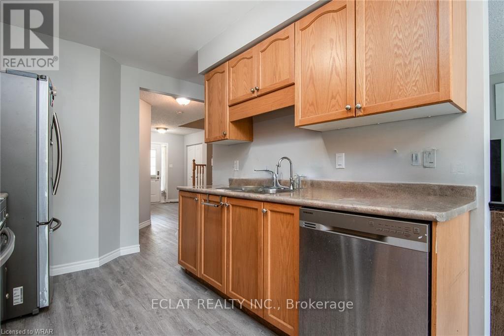 776 Paris Boulevard, Waterloo, Ontario N2T 2Y1 - Photo 13 - X12518630