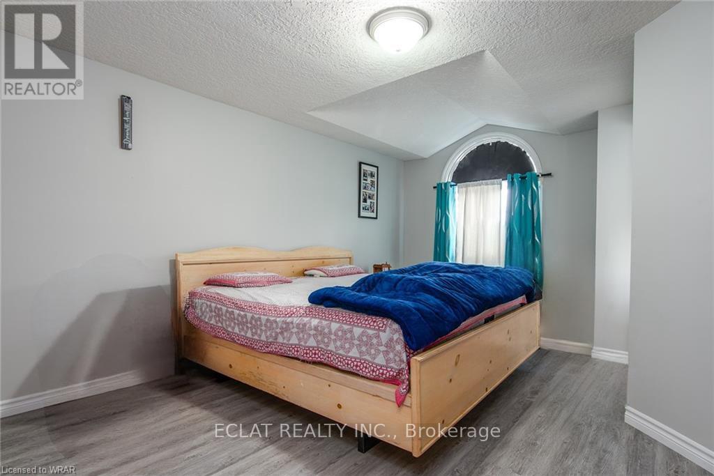 776 Paris Boulevard, Waterloo, Ontario N2T 2Y1 - Photo 18 - X12518630