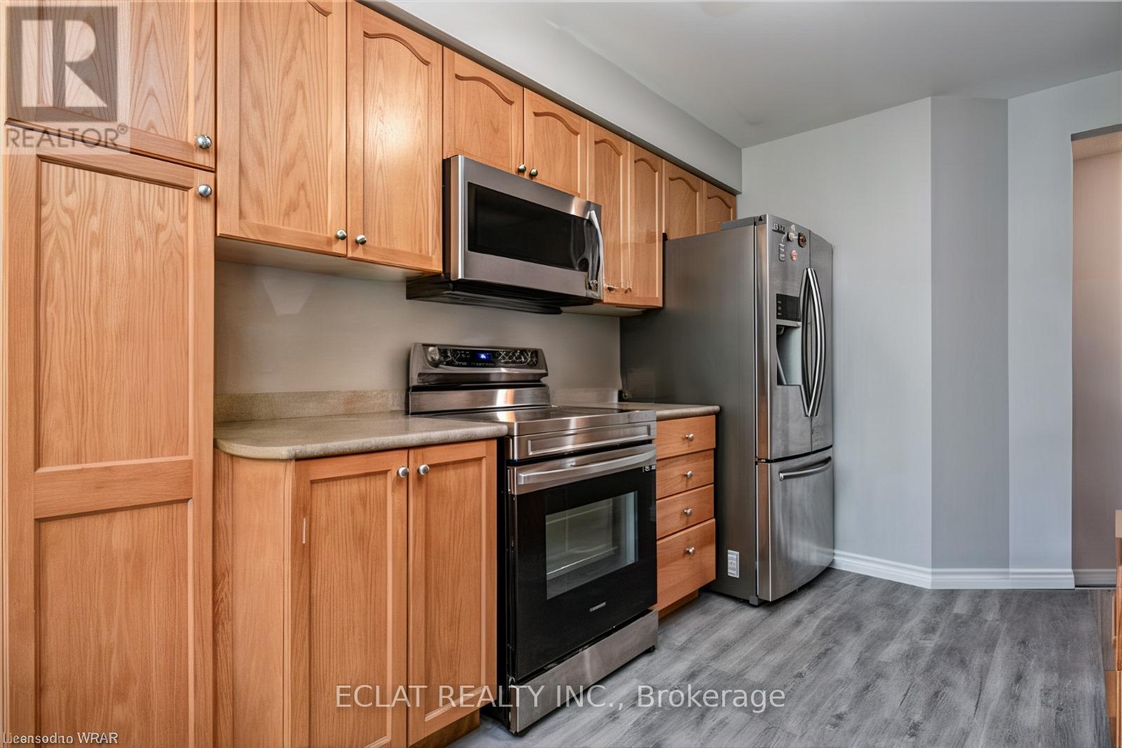 776 Paris Boulevard, Waterloo, Ontario N2T 2Y1 - Photo 8 - X12518630