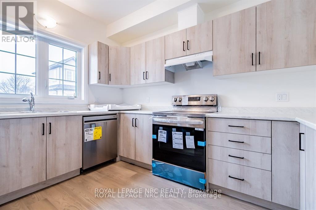 4 - 397 Garrison Road, Fort Erie, Ontario  L2A 1N1 - Photo 9 - X12518684