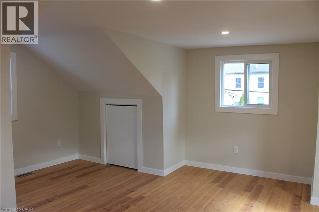 4 John Avenue, Paris, Ontario N3L 2S9 - Photo 14 - 40785748