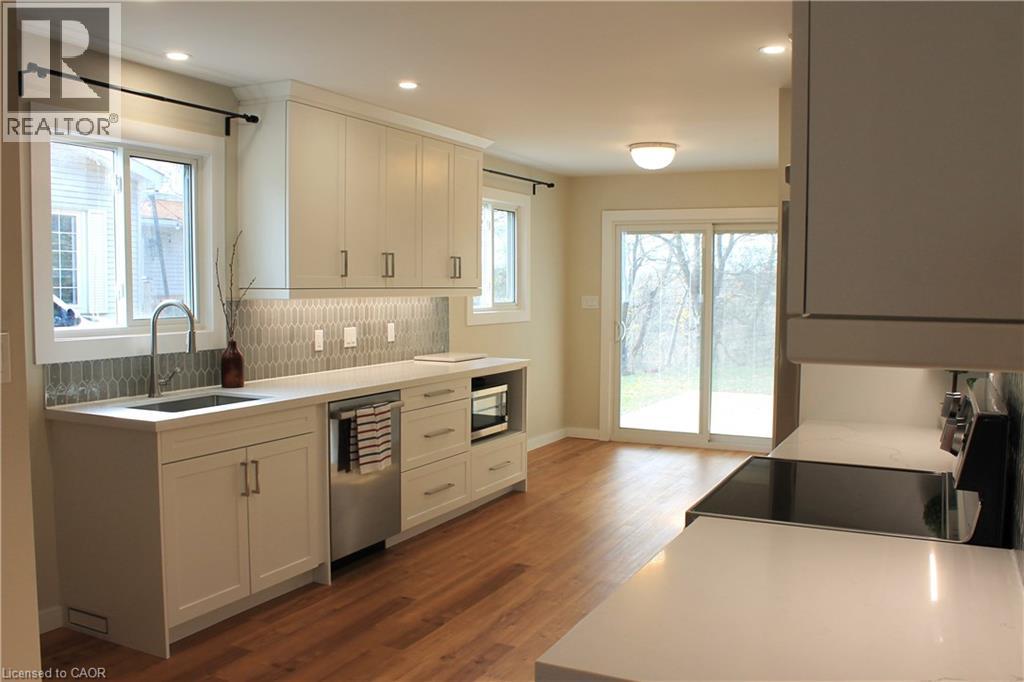 4 John Avenue, Paris, Ontario N3L 2S9 - Photo 9 - 40785748